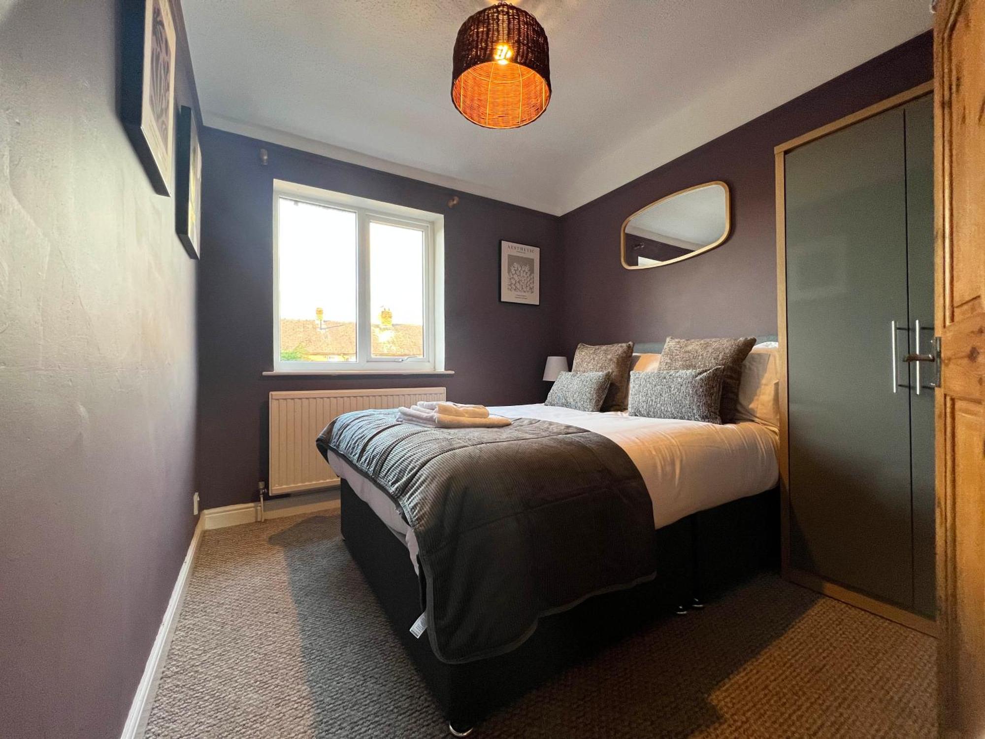 צ'סטר Recently Refurbished 3 Bedroom Home With Parking - Perfect For Longstays - Sleeps 8 מראה חיצוני תמונה